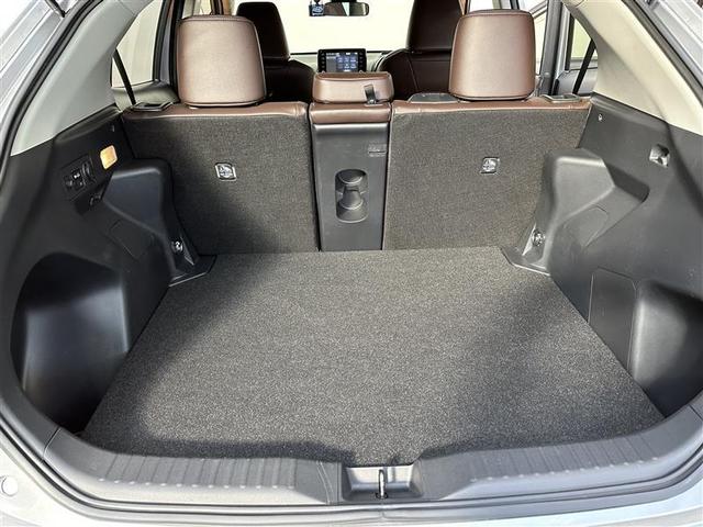 ヤリスクロス ハイブリッドＺ　クルーズＣ　横滑防止装置　リアカメラ　フルセグ地デジ　ＬＥＤライト　メモリーナビゲーション　ナビ＆ＴＶ　盗難防止装置　電動シート　ドライブレコーダー　ＡＷ　キーレス　スマートキー　ＡＢＳ　４ＷＤ（19枚目）