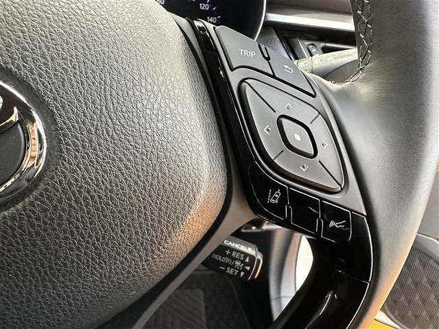 Ｃ－ＨＲ Ｇ－Ｔ　リアカメラ　地デジＴＶ　メモリナビ　オートエアコン　アルミ付　イモビライザー　キーレスエントリー　スマートキ－　横滑り防止　ＬＥＤヘッドライト　フルタイム４ＷＤ　クルーズコントロール　ＡＢＳ　ＤＶＤ（7枚目）