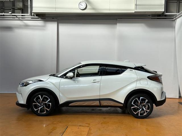 Ｃ－ＨＲ Ｇ－Ｔ　リアカメラ　地デジＴＶ　メモリナビ　オートエアコン　アルミ付　イモビライザー　キーレスエントリー　スマートキ－　横滑り防止　ＬＥＤヘッドライト　フルタイム４ＷＤ　クルーズコントロール　ＡＢＳ　ＤＶＤ（8枚目）