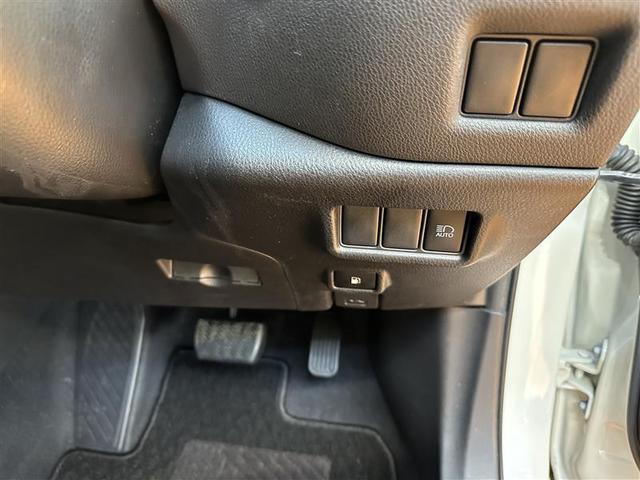 Ｃ－ＨＲ Ｇ－Ｔ　リアカメラ　地デジＴＶ　メモリナビ　オートエアコン　アルミ付　イモビライザー　キーレスエントリー　スマートキ－　横滑り防止　ＬＥＤヘッドライト　フルタイム４ＷＤ　クルーズコントロール　ＡＢＳ　ＤＶＤ（14枚目）