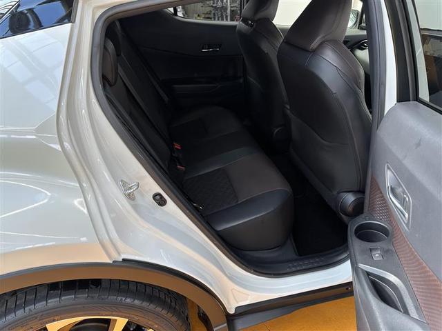 Ｃ－ＨＲ Ｇ－Ｔ　リアカメラ　地デジＴＶ　メモリナビ　オートエアコン　アルミ付　イモビライザー　キーレスエントリー　スマートキ－　横滑り防止　ＬＥＤヘッドライト　フルタイム４ＷＤ　クルーズコントロール　ＡＢＳ　ＤＶＤ（16枚目）