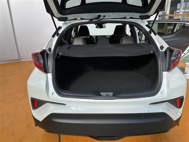 Ｃ－ＨＲ Ｇ－Ｔ　リアカメラ　地デジＴＶ　メモリナビ　オートエアコン　アルミ付　イモビライザー　キーレスエントリー　スマートキ－　横滑り防止　ＬＥＤヘッドライト　フルタイム４ＷＤ　クルーズコントロール　ＡＢＳ　ＤＶＤ（17枚目）