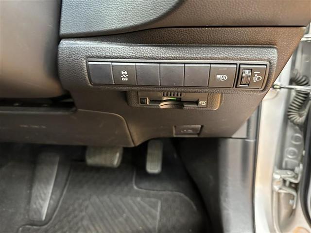 カローラ ハイブリッド　Ｇ－Ｘ　ドライブレコーダー　クルーズコントロール　ＬＥＤヘッドライト　イモビライザー　キーレス　横滑り防止　ＥＴＣ　エアバッグ　衝突回避（11枚目）