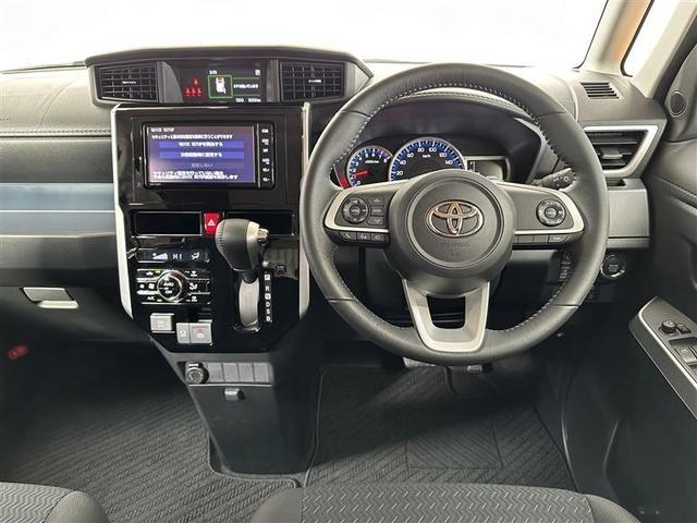 ルーミー カスタムＧ　バックモニタ　横滑り防止システム　運転席助手席エアバック　障害物ソナー　左右電動スライドドア　スマ－トキ－　Ａ－ＳＴＯＰ　エアバック　エアコン　ＬＥＤライト　キーフリー　フルセグテレビ　イモビ　ＰＳ（3枚目）