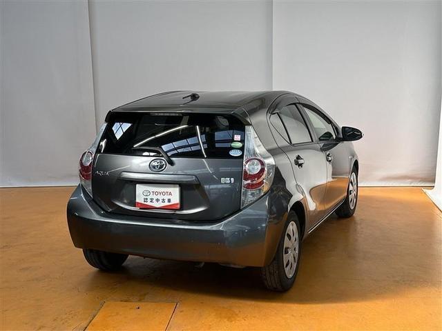 アクア Ｇ　ＡＵＴＯエアコン　ダブルエアバッグ　プッシュスタートスマートキー　ＥＳＰ　パワーウィンドゥ　ナビＴＶ　キーフリーシステム　パワステ　イモビライザー　ＨＤＤナビゲーション　地デジ対応　ＥＴＣ車載器（9枚目）