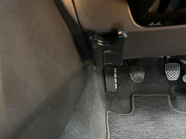 ８６ Ｇ　イモビライザー　ナビＴＶ　地デジ　ＶＳＣ　ＤＶＤ再生可　メモリナビ　パワーウインドウ　エアバック　ＥＴＣ　ＰＳ　ＡＢＳ　サイドエアバッグ　キーレスアクセス　バックカメラ付　ＡＣ　ＡＷ　Ｗエアバック（11枚目）