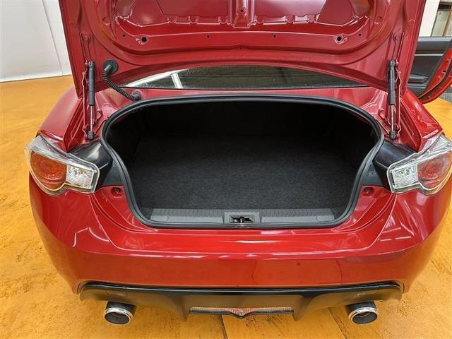 ８６ Ｇ　イモビライザー　ナビＴＶ　地デジ　ＶＳＣ　ＤＶＤ再生可　メモリナビ　パワーウインドウ　エアバック　ＥＴＣ　ＰＳ　ＡＢＳ　サイドエアバッグ　キーレスアクセス　バックカメラ付　ＡＣ　ＡＷ　Ｗエアバック（18枚目）