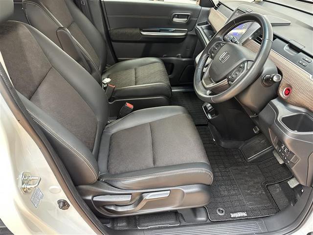 フリード＋ クロスター・ホンダセンシング　ＡＷ　衝突軽減Ｂ　地デジ　サイドエアバッグ　クルコン　ＤＶＤ　パワーウインドウ　リアカメラ　横滑り防止装置　リモコンキー　盗難防止装置　エコアイドル　ＥＴＣ車載器　オートエアコン　エアバッグ　ナビＴＶ（16枚目）