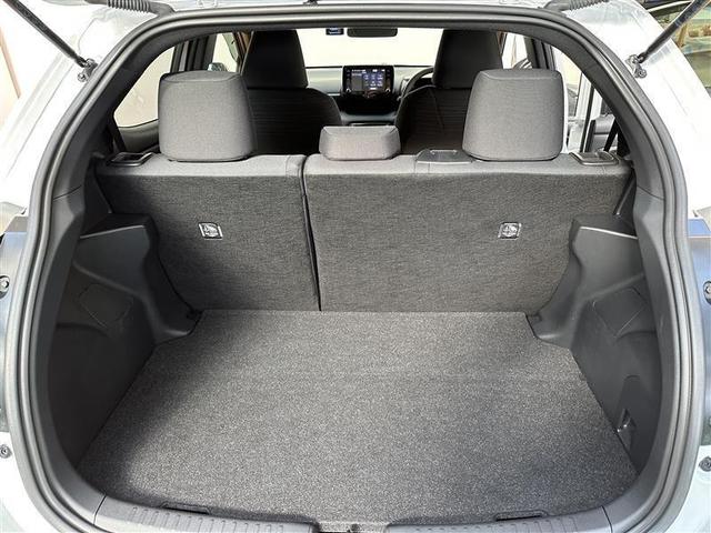 ヤリス Ｚ　バックカメラ付き　軽減ブレーキ　横滑り防止機能　オートクルーズ　キーレススタート　ＬＥＤライト　サイドエアバック　ＡＢＳ　オ－トエアコン　盗難防止装置　エアバッグ　ナビ　パワーステアリング　メモリナビ（18枚目）