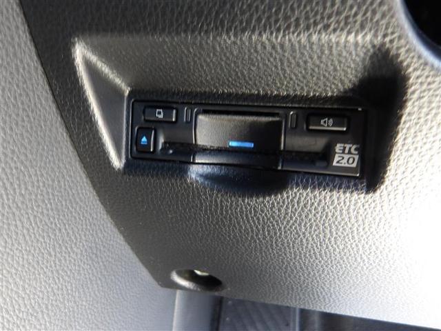 ヴォクシー ハイブリッドS-Z 誤発進抑制 インテリジェントキー 地上デジタル アクティブクルーズコントロール エアバッグ DVD再生機能 ABS 100V充電 ナビ&TV キーレス リアカメラ PS パワーウィンドウ WAC(18枚目)