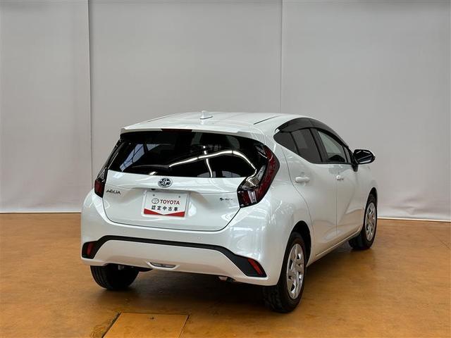 アクア Ｇ　Ｂカメラ　スマキー　ＬＥＤ　ＡＣ１００Ｖ電源　横滑り防止装置　ドライブレコーダー　メモリナビ　ＡＣ　ＥＴＣ　ナビ　サイドエアバック　キーレスエントリー　パワーウィンドウ　イモビライザー　エアバッグ（9枚目）