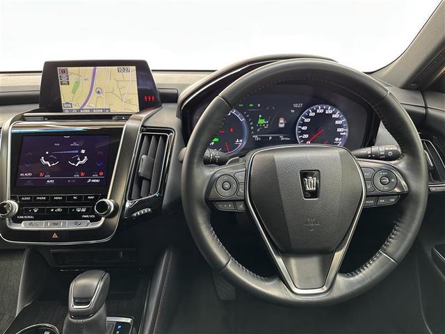 クラウンハイブリッド Ｓ　スポーツスタイル　ＰＣＳ　盗難防止　ドライブレコーダー　フルセグＴＶ　オートクルーズコントロール　ＤＶＤ　ＡＡＣ　パワーシート　ナビ＆ＴＶ　エアバッグ　横滑り防止装置　メモリーナビ　アルミホイール　助手席エアバッグ（3枚目）