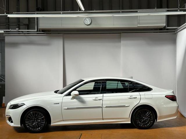 クラウンハイブリッド Ｓ　スポーツスタイル　ＰＣＳ　盗難防止　ドライブレコーダー　フルセグＴＶ　オートクルーズコントロール　ＤＶＤ　ＡＡＣ　パワーシート　ナビ＆ＴＶ　エアバッグ　横滑り防止装置　メモリーナビ　アルミホイール　助手席エアバッグ（8枚目）