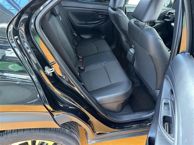 ヤリスクロス ハイブリッドＺ　ＡＣ１００Ｖ　スマートエントリー　Ｂカメ　横滑り防止　フルセグＴＶ　ＴＶ　ＬＥＤライト　クルーズＣ　ＥＴＣ付き　アルミホイール　助手席エアバッグ　オートエアコン　パワステ　運転席パワーシート　イモビ（19枚目）