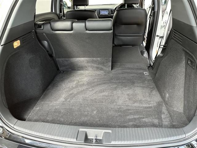 ヴェゼル ハイブリッドＲＳ・ホンダセンシング　アルミ　Ｒカメラ　横滑り防止　両席エアバック　フルオートエアコン　キーフリー　ＥＴＣ付　クルコン　盗難防止装置　ＬＥＤライト　ＤＶＤ再生可能　地デジフルセグ　ナビＴＶ　パワーステアリング　エアバック（7枚目）