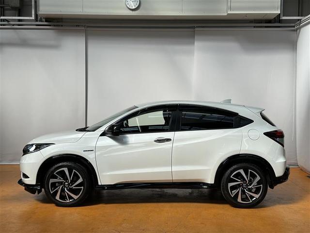 ヴェゼル ハイブリッドＲＳ・ホンダセンシング　アルミ　Ｒカメラ　横滑り防止　両席エアバック　フルオートエアコン　キーフリー　ＥＴＣ付　クルコン　盗難防止装置　ＬＥＤライト　ＤＶＤ再生可能　地デジフルセグ　ナビＴＶ　パワーステアリング　エアバック（8枚目）