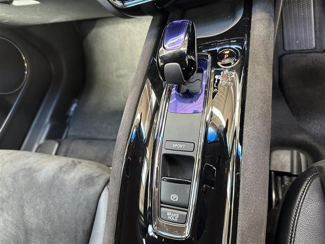 ヴェゼル ハイブリッドＲＳ・ホンダセンシング　アルミ　Ｒカメラ　横滑り防止　両席エアバック　フルオートエアコン　キーフリー　ＥＴＣ付　クルコン　盗難防止装置　ＬＥＤライト　ＤＶＤ再生可能　地デジフルセグ　ナビＴＶ　パワーステアリング　エアバック（12枚目）