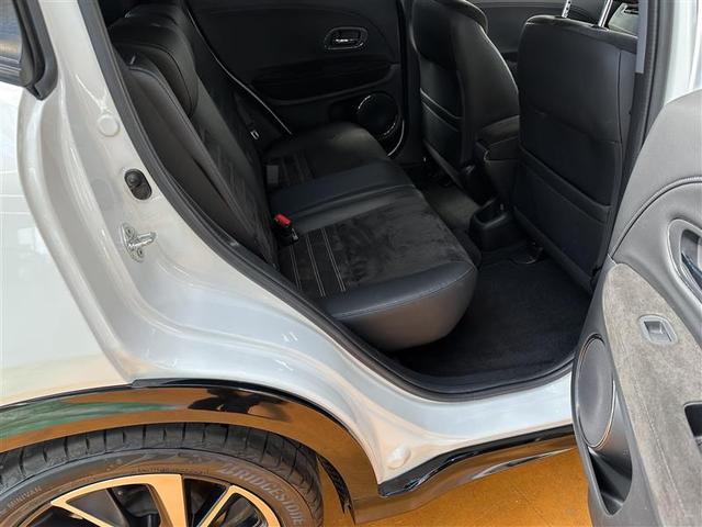 ヴェゼル ハイブリッドＲＳ・ホンダセンシング　アルミ　Ｒカメラ　横滑り防止　両席エアバック　フルオートエアコン　キーフリー　ＥＴＣ付　クルコン　盗難防止装置　ＬＥＤライト　ＤＶＤ再生可能　地デジフルセグ　ナビＴＶ　パワーステアリング　エアバック（17枚目）