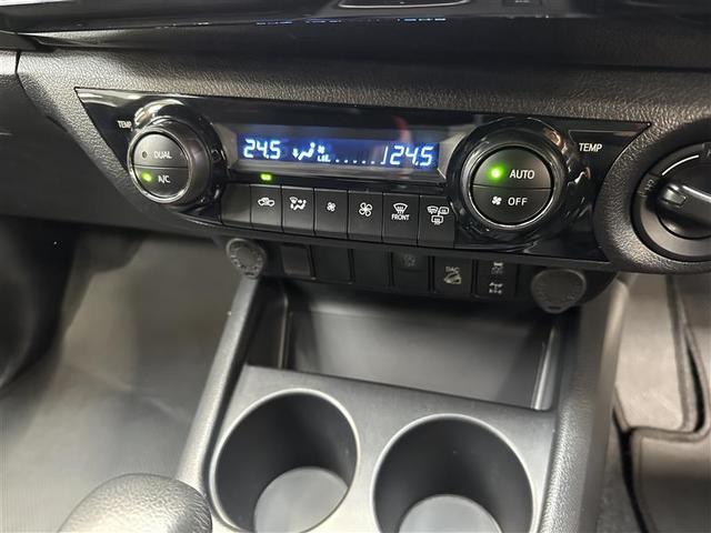 ハイラックス Ｚ　ＧＲスポーツ　アイドルストップ　セキュリティ　ナビ付　アルミホイール　オートクルーズ　オートエアコン　バックモニター　スマキー　キーフリーシステム　横滑防止装置　メモリーナビ　パワーステアリング　ＬＥＤライト（13枚目）