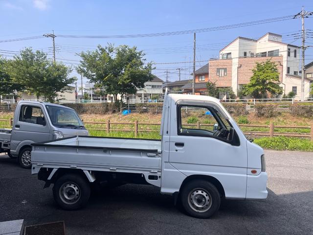 サンバートラック ＴＢ　５速マニュアル車　エアバッグ　エアコン　ラジオ　保証付（3枚目）