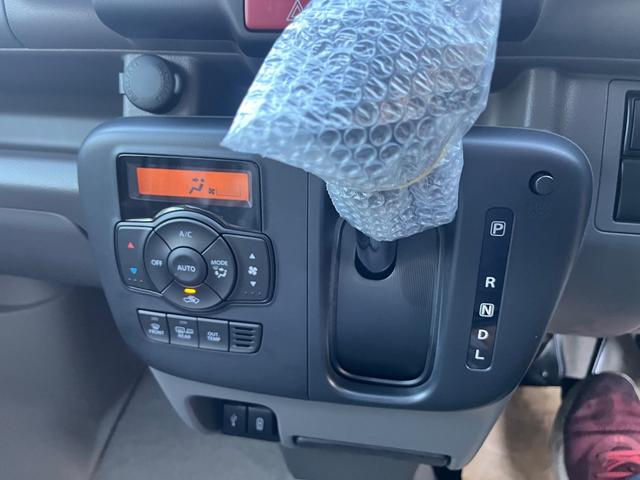 エブリイ ジョインターボ　４ＷＤターボ　純正ディスプレイオーディオ　バックカメラ付　届出済み未使用車　両自動ドア　オートエアコン　プッシュスタート　スマートキ―　シートヒーター　ＬＥＤライト　ＵＳＢソケット　メーカー保証付（9枚目）