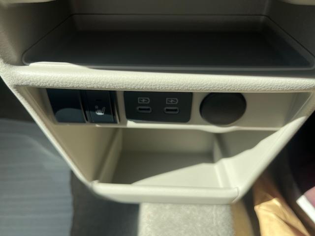 アルトラパン ハイブリッドG マイナー後モデル Bluetoothナビ付届出済み未使用車 スズキセーフティサポート シートヒーター メーカー保証付(8枚目)