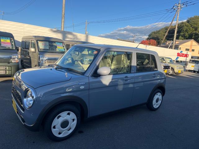 アルトラパンＬＣ ハイブリッドＬ　マイナー後モデル　Ｂｌｕｅｔｏｏｔｈナビ付届出済み未使用車　ハンズフリー　ＣＤ　スズキセーフティサポート　シートヒーター　オートエアコン　メーカー保証付（4枚目）