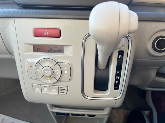 アルトラパンＬＣ ハイブリッドＬ　マイナー後モデル　Ｂｌｕｅｔｏｏｔｈナビ付届出済み未使用車　ハンズフリー　ＣＤ　スズキセーフティサポート　シートヒーター　オートエアコン　メーカー保証付（9枚目）