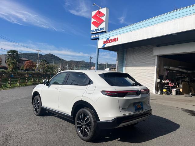 ヴェゼル e:HEV Z ホンダコネクト地デジナビ付登録済み未使用車 バックカメラ ホンダセンシング LEDライト シートヒーター パワーバックドア ETC2.0 メーカー保証(4枚目)