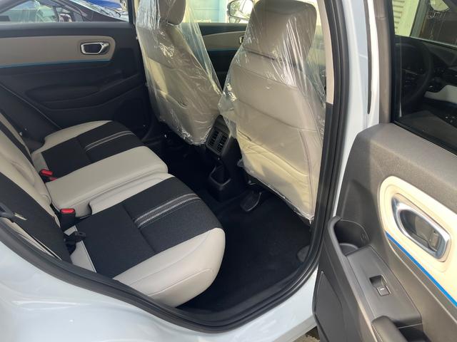 ヴェゼル e:HEV Z・PLaYパッケージ ホンダコネクト地デジナビ付登録済み未使用車 バックカメラ ホンダセンシング LEDライト シートヒーター パワーバックドア ETC2.0 ブラックルーフ メーカー保証(14枚目)