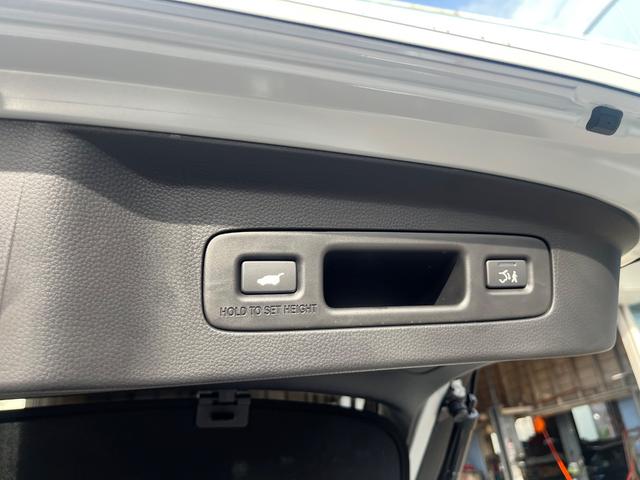 ヴェゼル e:HEV Z・PLaYパッケージ ホンダコネクト地デジナビ付登録済み未使用車 バックカメラ ホンダセンシング LEDライト シートヒーター パワーバックドア ETC2.0 ブラックルーフ メーカー保証(16枚目)