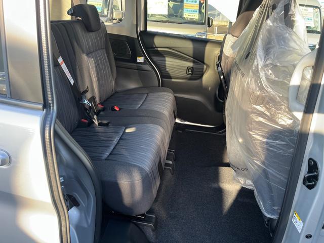 ソリオ ハイブリッドＭＺ　マイナー後モデル　メーカーオプションスズキコネクト全方位９型Ｂｌｕｅｔｏｏｔ地デジナビ付　　両側オートスライドドア　スズキセーフティサポート　ＬＥＤ　シートヒーター　メーカー保証（17枚目）