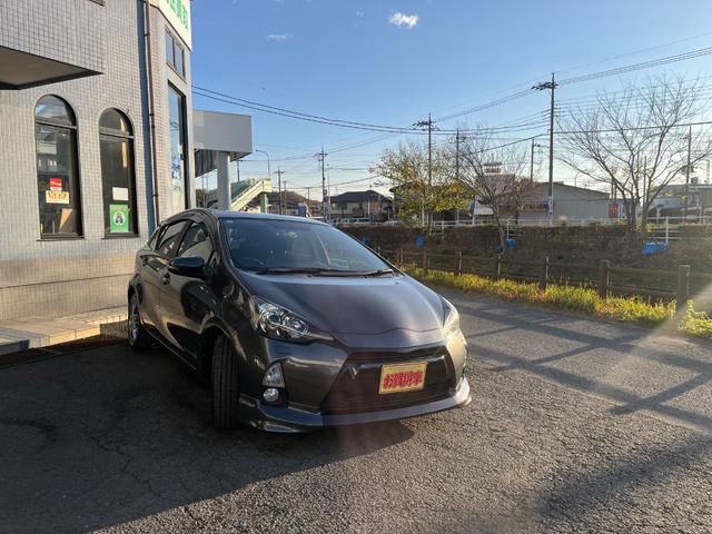 アクア S フロントグリル エアロ TRDアルミホイール センターマフラー レザーシートカバー Bluetoothフルセグ地デジナビ バックカメラ スマートキー 保証付き(4枚目)