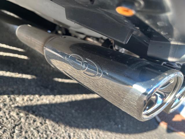 アクア S フロントグリル エアロ TRDアルミホイール センターマフラー レザーシートカバー Bluetoothフルセグ地デジナビ バックカメラ スマートキー 保証付き(9枚目)