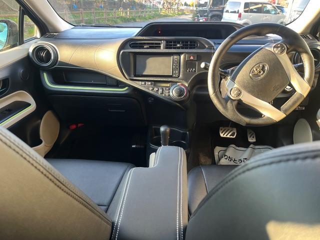 アクア S フロントグリル エアロ TRDアルミホイール センターマフラー レザーシートカバー Bluetoothフルセグ地デジナビ バックカメラ スマートキー 保証付き(10枚目)