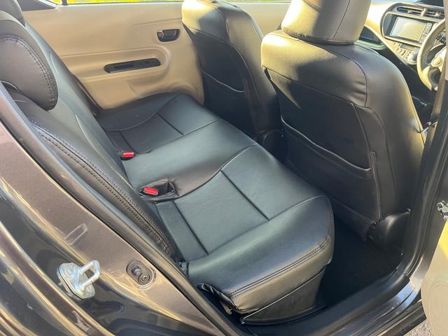 アクア S フロントグリル エアロ TRDアルミホイール センターマフラー レザーシートカバー Bluetoothフルセグ地デジナビ バックカメラ スマートキー 保証付き(15枚目)