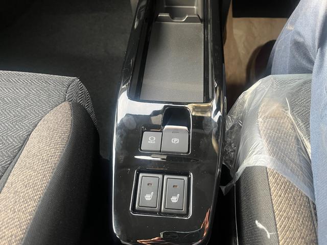 クロスビー ハイブリッドＭＺ　マイナー後モデル　Ｂｌｕｅｔｏｏｔｈフルセグ地デジナビ付き登録済み未使用車　走行中ＴＶ　ハンズフリー　ＣＤ　シートヒーター　メーカー保証（10枚目）