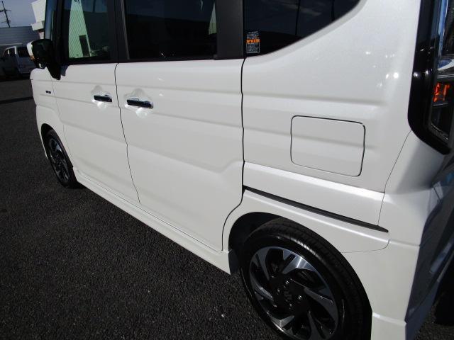 スペーシアカスタム カスタム　ＨＹＢＲＩＤ　ＸＳターボ　アウトレット価格です！ルーフ凹みの為！（16枚目）