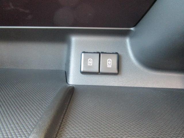 スペーシアカスタム カスタム　ＨＹＢＲＩＤ　ＸＳターボ　アウトレット価格です！ルーフ凹みの為！（60枚目）