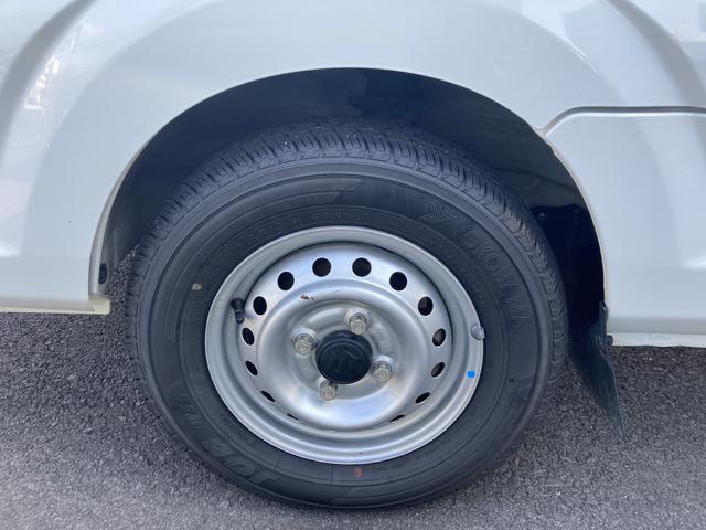 キャリイトラック ＫＣエアコン・パワステ　軽トラック　ＭＴ　エアコン　パワーステアリング　運転席エアバッグ　　４ＷＤ（8枚目）