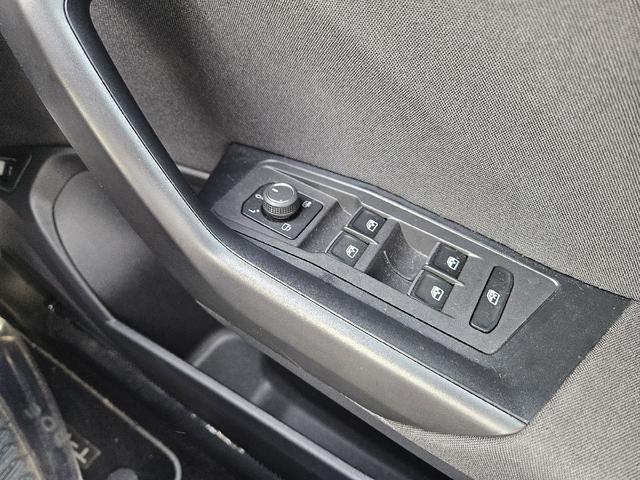 Ｔ－ロック ＴＤＩ　スタイル　ドライブレコーダー　バックカメラ　クリアランスソナー　オートクルーズコントロール　ナビ　オートライト　電動リアゲート　アルミホイール　キーレスエントリー　アイドリングストップ　ＡＴ　エアコン（22枚目）