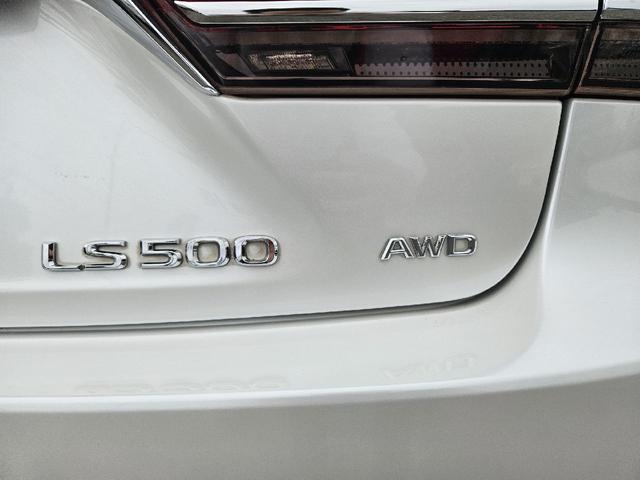 ＬＳ ＬＳ５００　Ｉパッケージ　４ＷＤ　ワンオーナー　クリアランスソナー　レーンアシスト　オートクルーズコントロール　衝突被害軽減システム　全周囲カメラ　ナビ　ＴＶ　アルミホイール　オートマチックハイビーム　オートライト（18枚目）