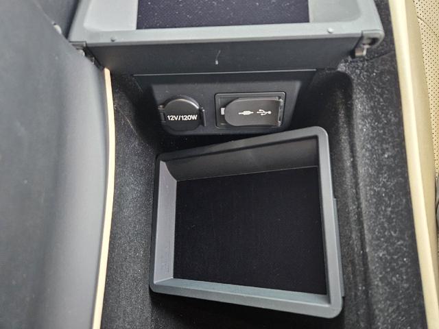 ＬＳ ＬＳ５００　Ｉパッケージ　４ＷＤ　ワンオーナー　クリアランスソナー　レーンアシスト　オートクルーズコントロール　衝突被害軽減システム　全周囲カメラ　ナビ　ＴＶ　アルミホイール　オートマチックハイビーム　オートライト（22枚目）