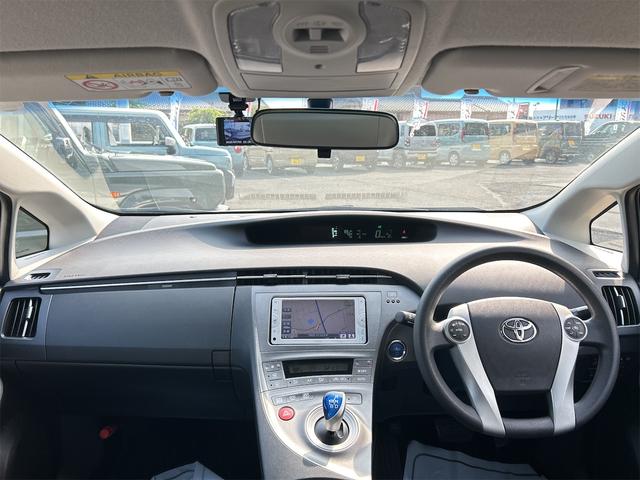 プリウス Ｓ　ドライブレコーダー　ＥＴＣ　バックカメラ　ナビ　ＴＶ　アルミホイール　オートライト　ＨＩＤ　ＣＶＴ　スマートキー　アイドリングストップ　電動格納ミラー　盗難防止システム　ＣＤ　Ｂｌｕｅｔｏｏｔｈ（2枚目）