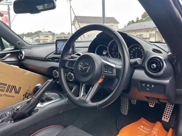 ロードスターＲＦ ＲＳ　オープンカー　バックカメラ　ナビ　クリアランスソナー　オートクルーズコントロール　レーンアシスト　衝突被害軽減システム　オートライト　ＬＥＤヘッドランプ　ＭＴ　スマートキー　シートヒーター（3枚目）