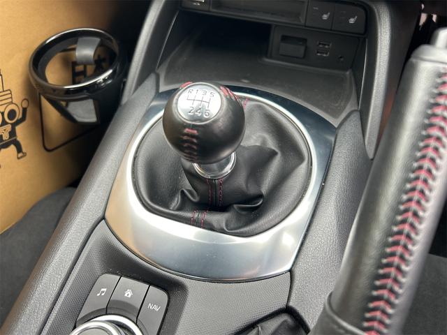 ロードスターＲＦ ＲＳ　オープンカー　バックカメラ　ナビ　クリアランスソナー　オートクルーズコントロール　レーンアシスト　衝突被害軽減システム　オートライト　ＬＥＤヘッドランプ　ＭＴ　スマートキー　シートヒーター（6枚目）