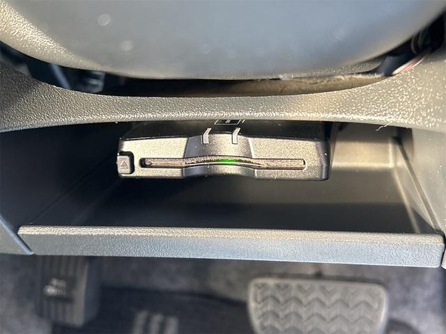 シエンタ DICEリミテッド ETC ナビ TV 両側スライド・片側電動 HID キーレスエントリー 電動格納ミラー 3列シート CVT CD DVD再生 Bluetooth 衝突安全ボディ ABS エアコン パワーステアリング(12枚目)