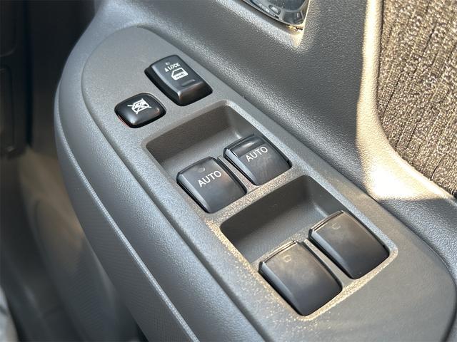 シエンタ DICEリミテッド ETC ナビ TV 両側スライド・片側電動 HID キーレスエントリー 電動格納ミラー 3列シート CVT CD DVD再生 Bluetooth 衝突安全ボディ ABS エアコン パワーステアリング(13枚目)