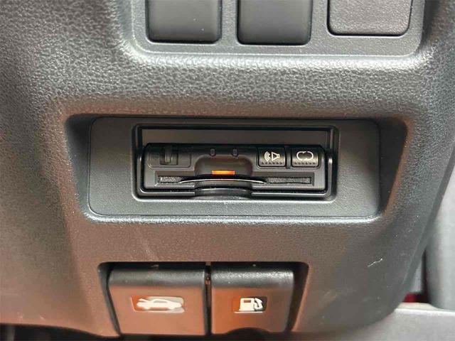 ジューク 15RX タイプV ETC バックカメラ ナビ TV オートライト アルミホイール スマートキー 電動格納ミラー CVT 盗難防止システム 衝突安全ボディ CD Bluetooth ABS エアコン パワーステアリング(9枚目)