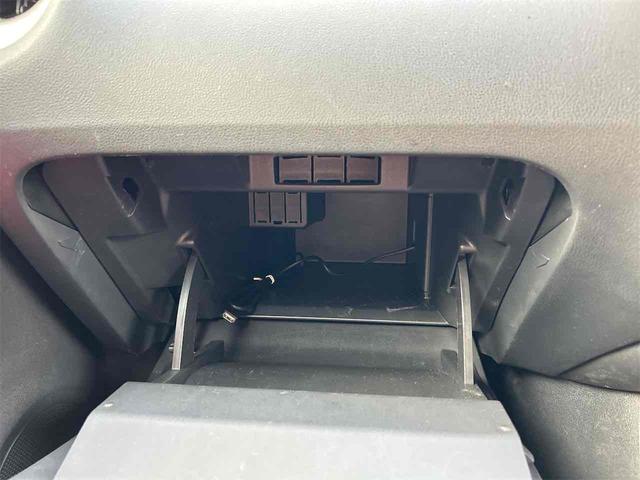 ジューク 15RX タイプV ETC バックカメラ ナビ TV オートライト アルミホイール スマートキー 電動格納ミラー CVT 盗難防止システム 衝突安全ボディ CD Bluetooth ABS エアコン パワーステアリング(40枚目)